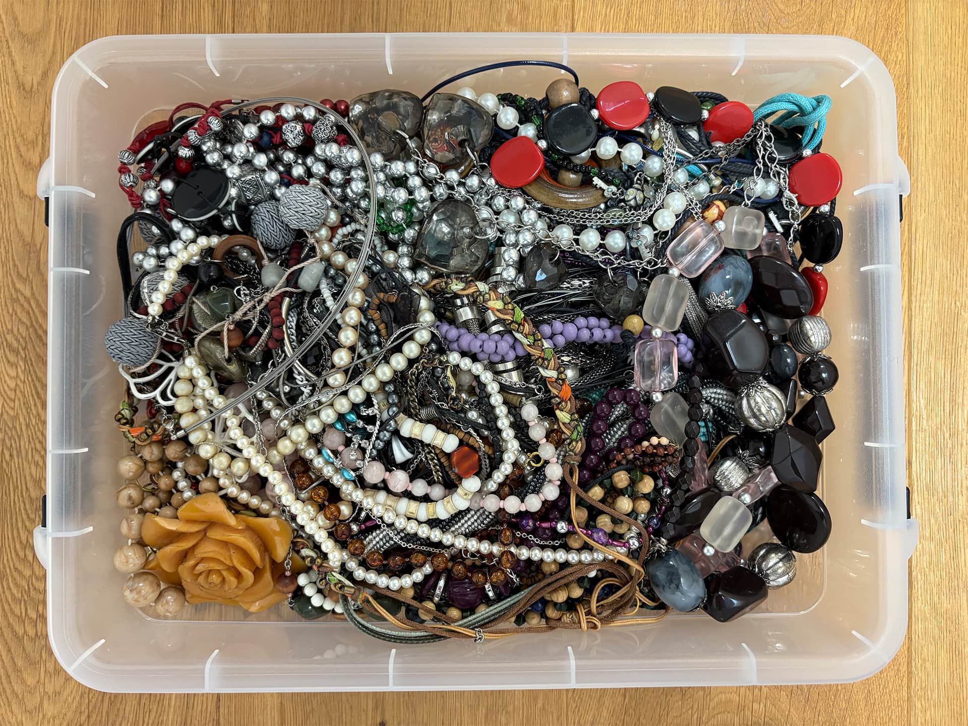 typische Sammlung Modeschmuck Ankauf